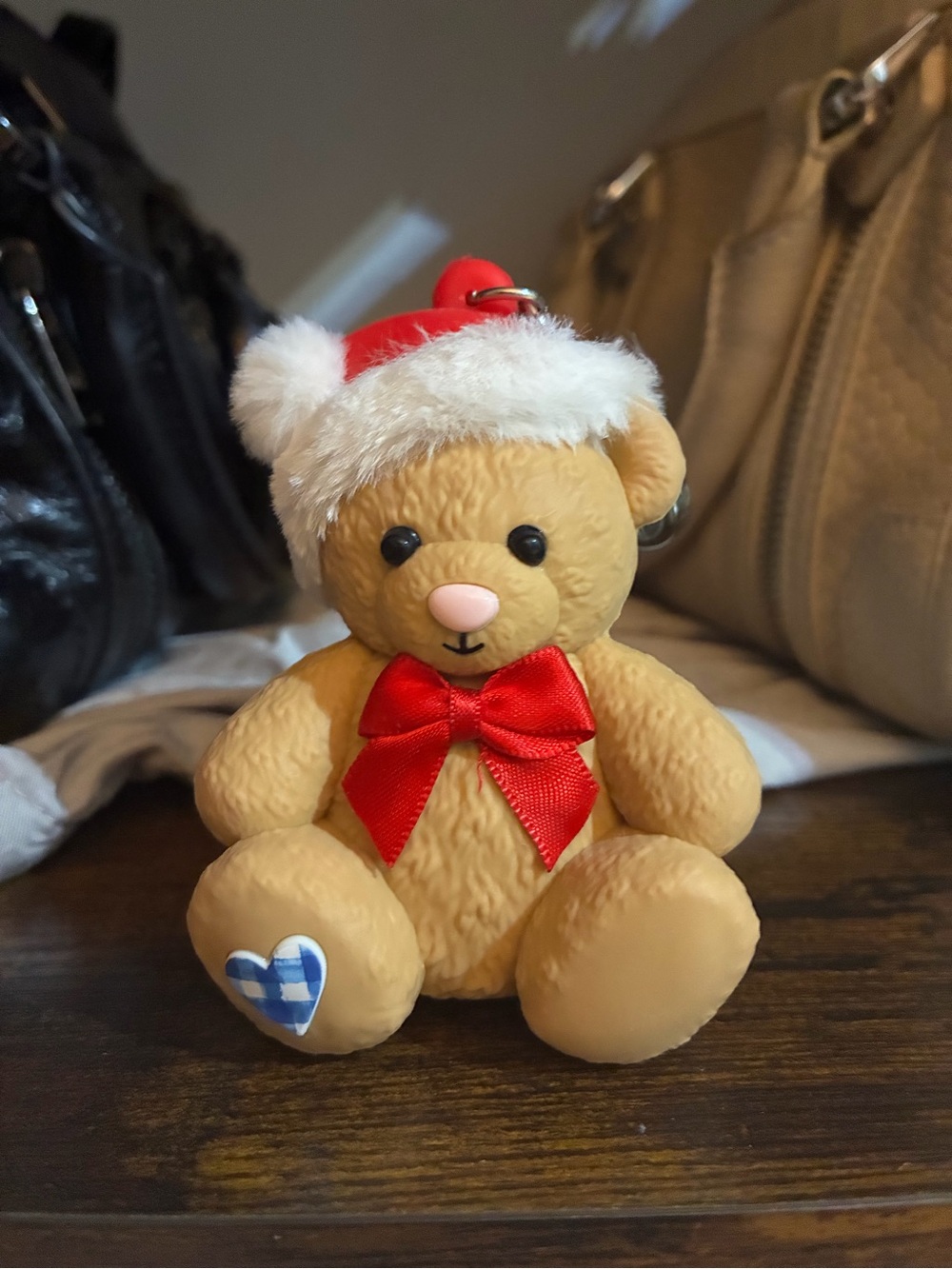 Rare teddy bear BBW pocketbac holder with Red Bow and Santa Hat